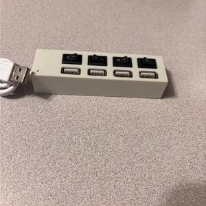USB Hub with Individual Switches - Black and White
